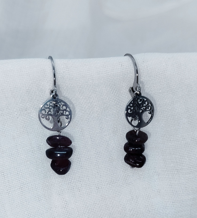 Dormeuses d'oreilles et pendentif "arbre de vie" en acier inoxydable avec pierres naturelles baroques (grenat)