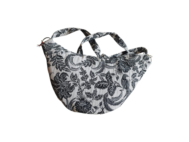 Sac banane en tissu jacquard blanc motifs noirs