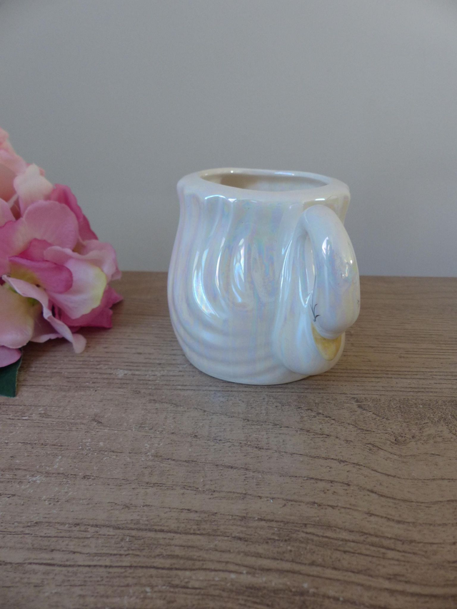 Pot Cygne en Céramique Blanc Irisé Vintage – Gobelet Décoratif pour Salle de Bain, Rangement Maison – Pot à Crayons – Fabriqué à Taïwan
