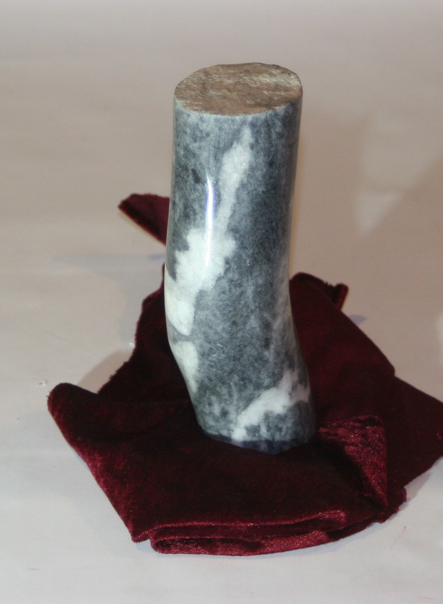 Säule Naturstein Trigaches Marmor