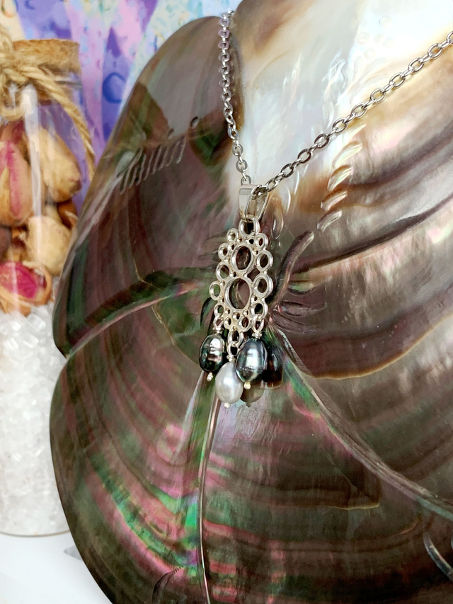 Ārea - Pendentif en argent 925 et véritables Keshis de Tahiti