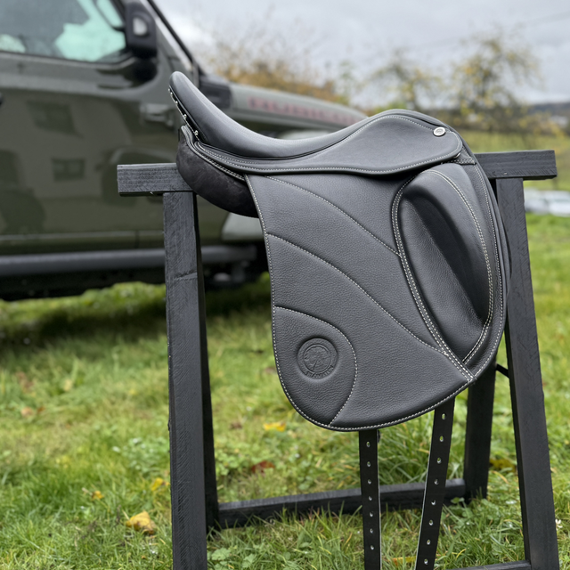 Sattel Lúpina designed for Védís