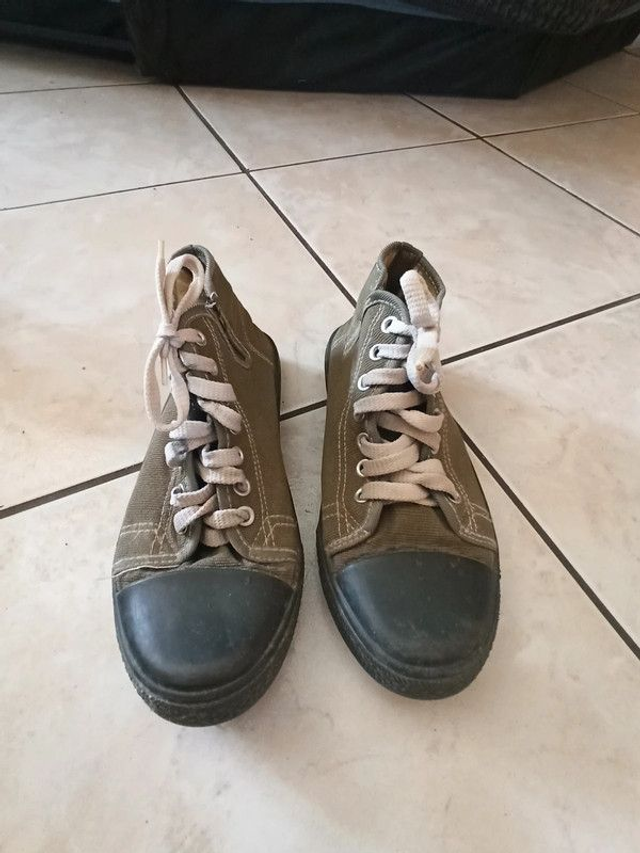 Chaussures montantes garçon T35