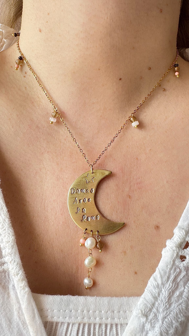 Collier médaille Lune et Perles de cultures
