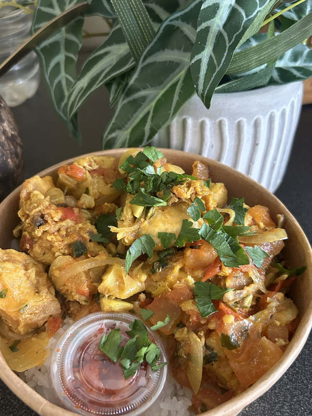 Carry Poulet Combava 🍋‍🟩 + riz + grains +rougail piment 