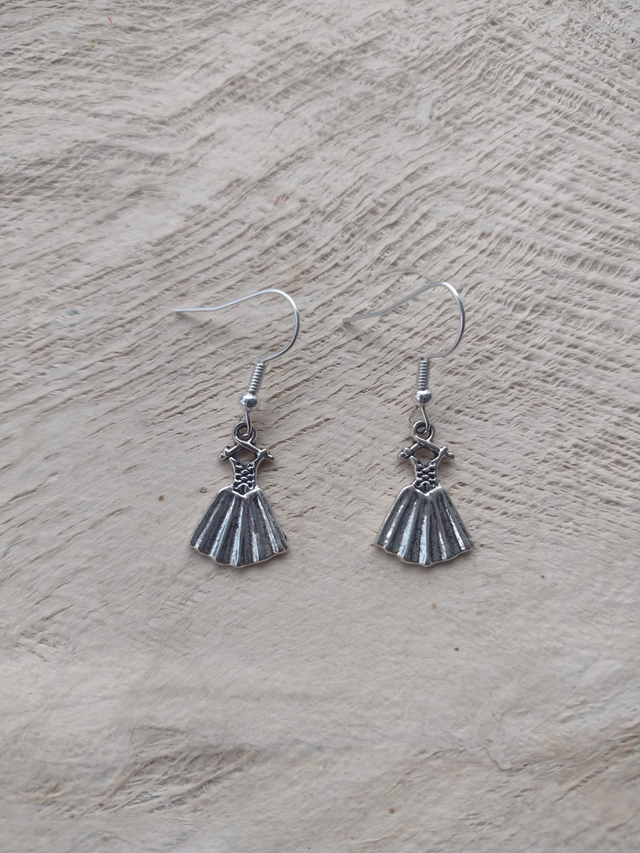 Prom dress silver earrings 