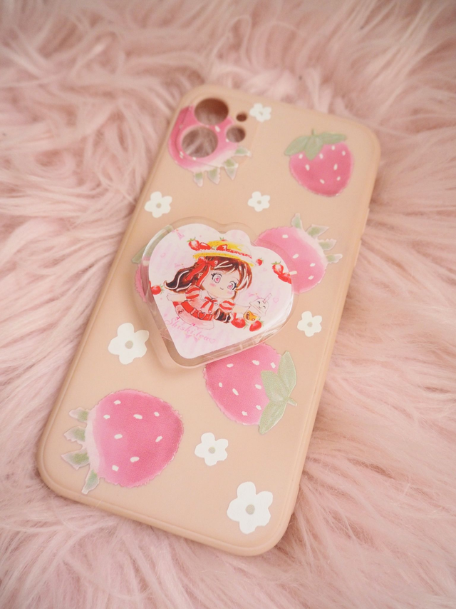 BBT Lolita strawberry phone grip