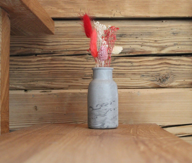 Vase gris