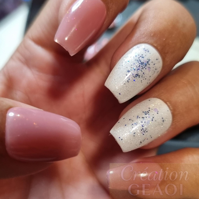 White coco blush ultra glitz coffin xs créer sur commande délai de 7jours ouvrable