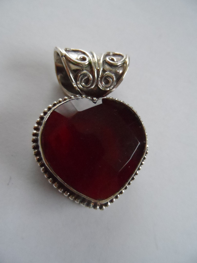 Pendentif Coeur biseauté Grenat