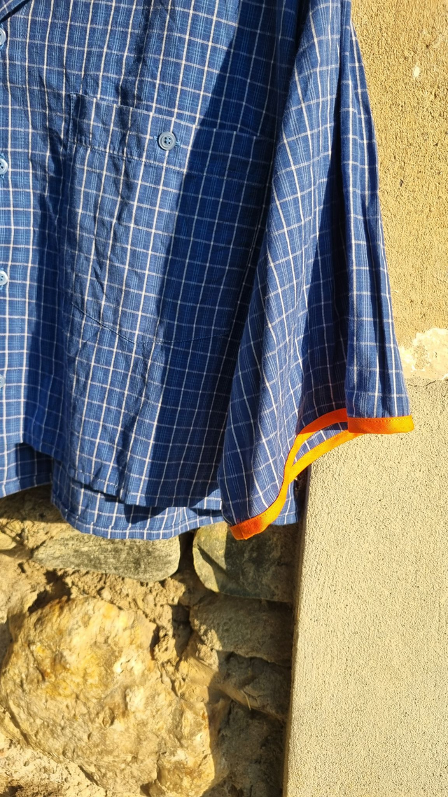 Chemise upcyclée à carreaux bleus