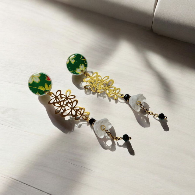 Boucles d'oreilles pendantes motifs japonais vert