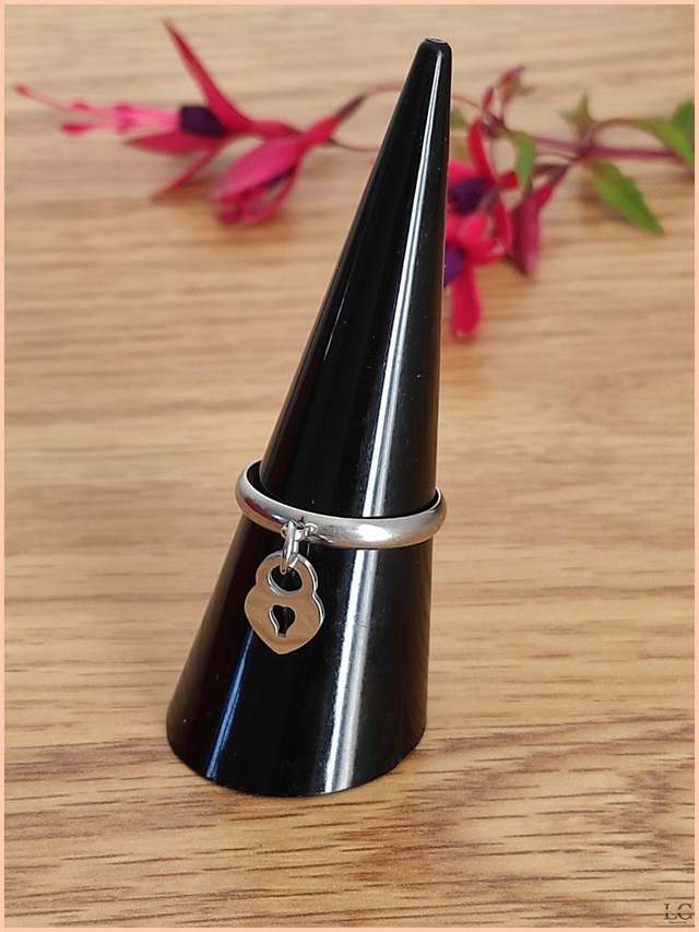 Bague réglable 3mm, acier inoxyable, avec breloque