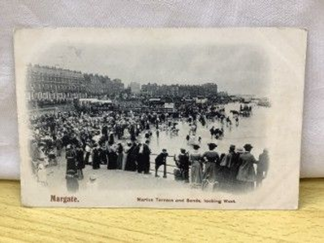 Margate, Marine Terrace and Sands, looking West, Posted 1906 unbranded postcard. Our Ref No R214 £2.25