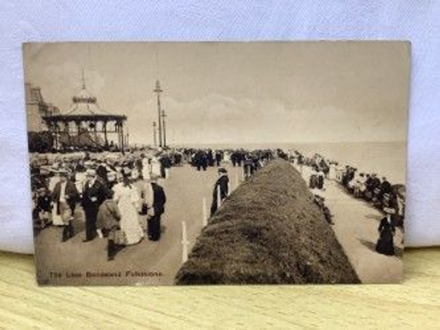 Folkestone, The Leas Bandstand, Kent, Posted 1909 Upton Postcard. Our Ref No. R227 £2.35