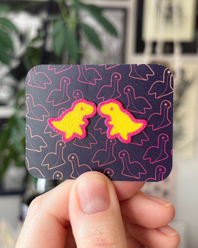 Kolczyki tyranozaury