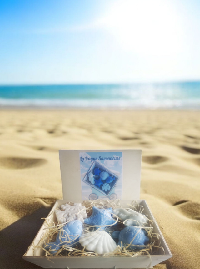 Bourriche de 6 Savons Couleur Bleue et Blanche Senteur Ecume et Fraîcheur Tropézienne