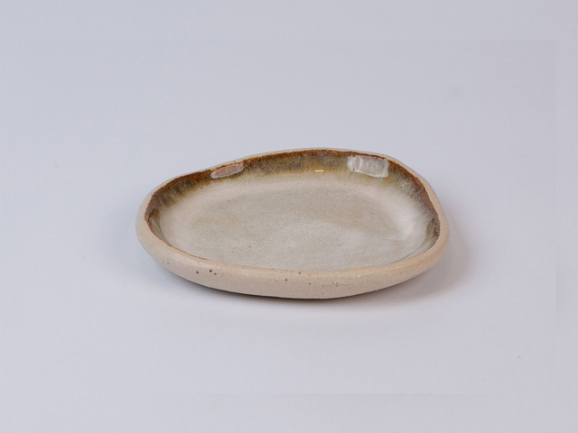 Bean Small Saucer / Cream Clay / Terra