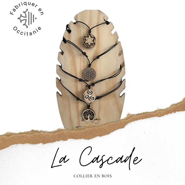 Collier Ésotérique en Bois et Cuir – 4 Symboles au Choix