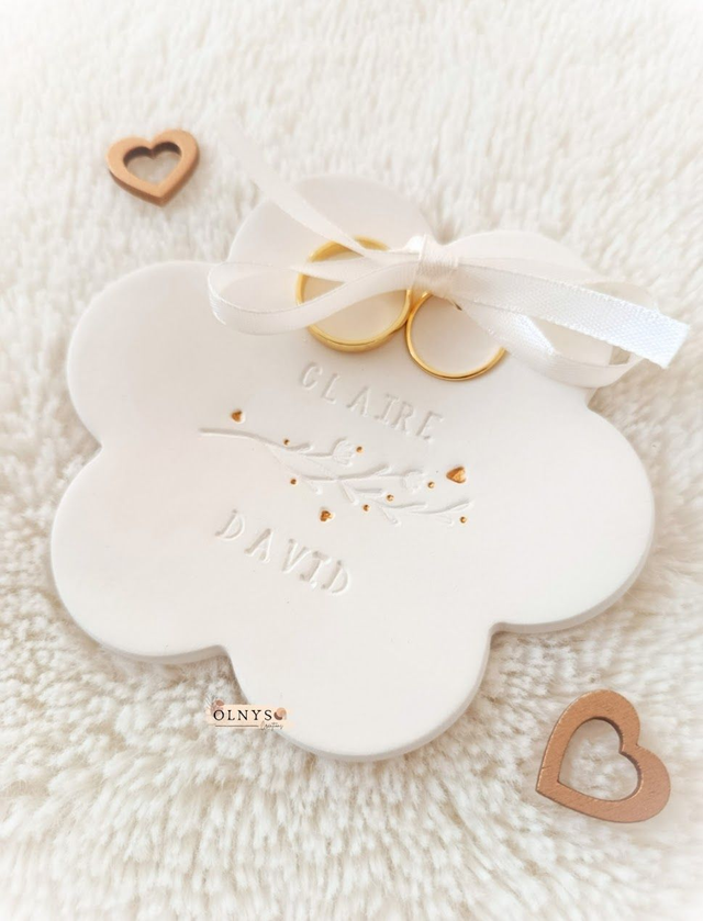 Coupelle porte alliances personnalisable en argile / Mariage