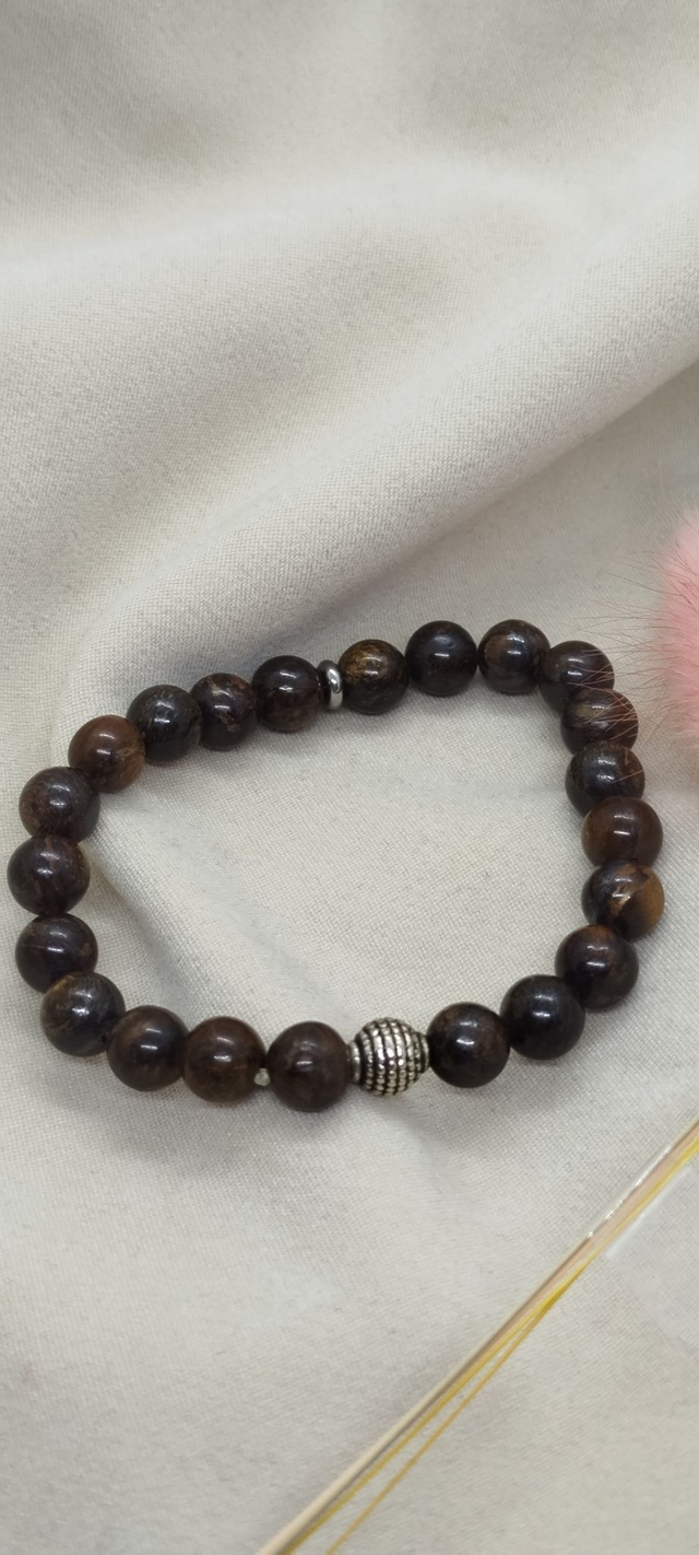 N° 399. Bracelet 17 cm en pierres naturelles de 8 mm (bronzite ou enstatite). 