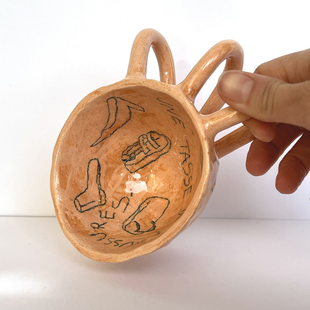 Une tasse de chaussures