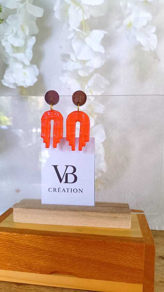 Boucles d'oreilles corail puces en bois