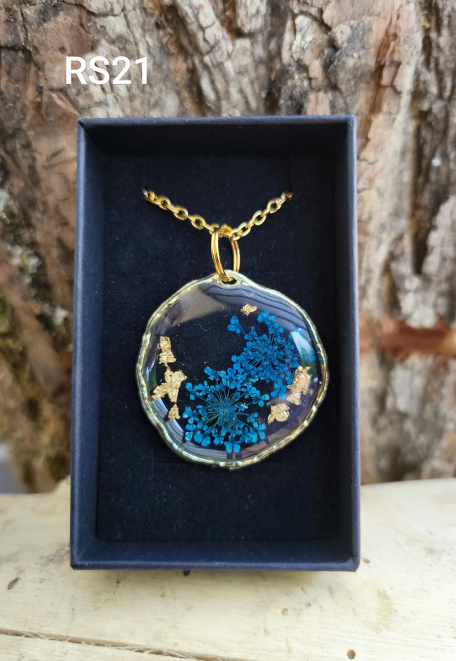 Collier RS21 carottes bleues 