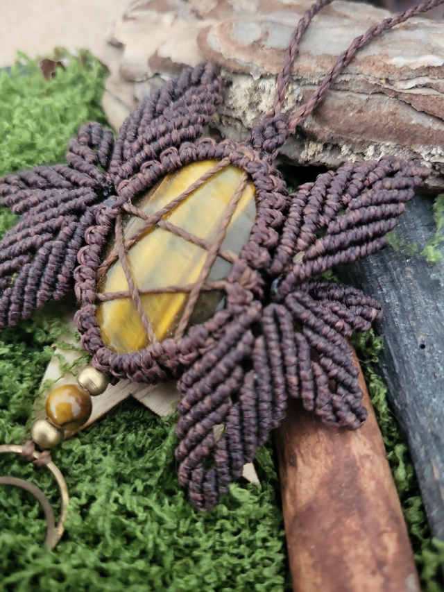 Talisman l'heure de la sorcière : oeil de tigre