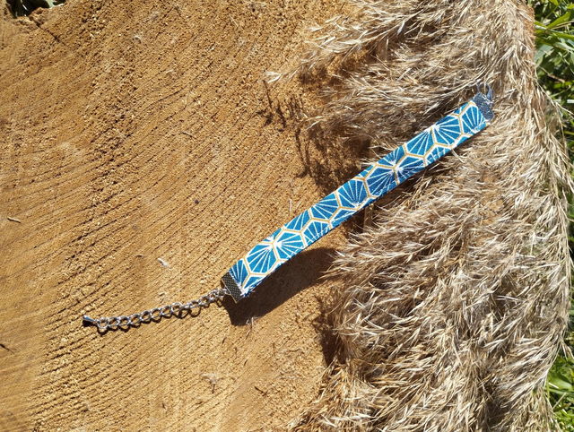 Bracelet large en tissus - motif mosaïque