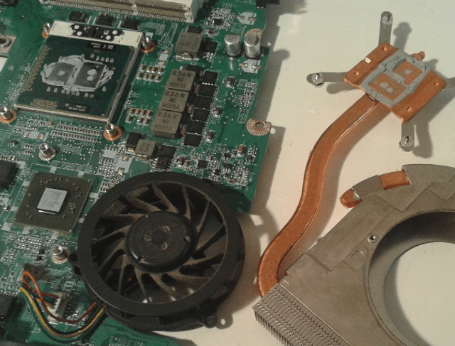 Καθαρισμός Laptop / PC / Macbook / iMac / Mac Mini / Playstation / Xbox / Εκτυπωτή