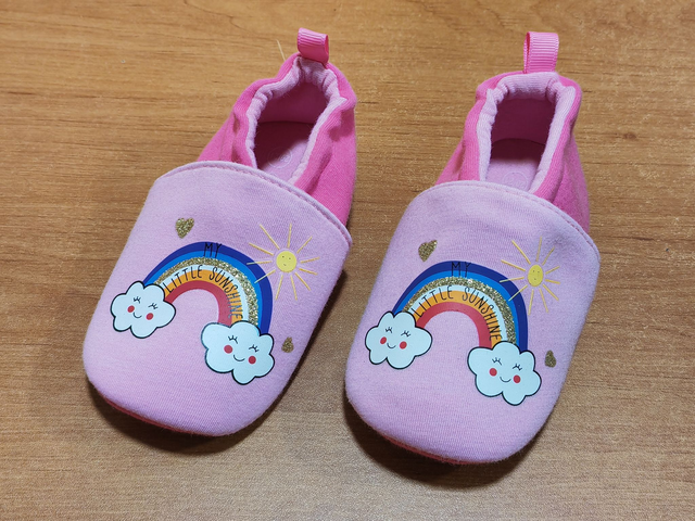 Chaussons arc en ciel en 20/21