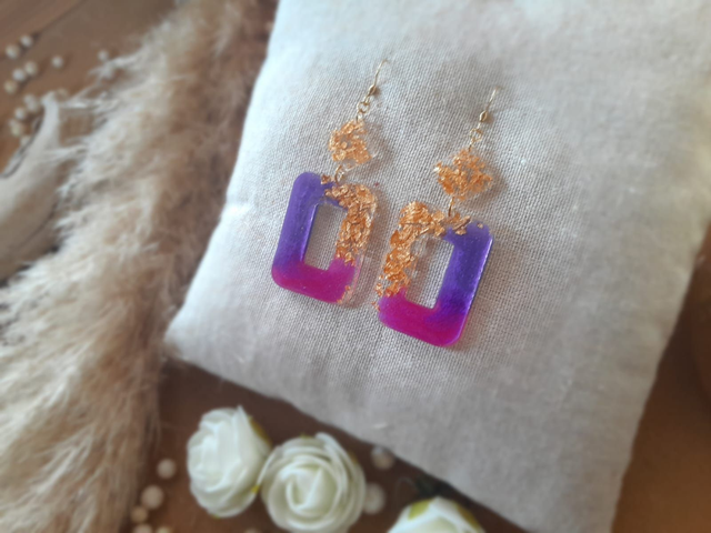 ✨JULIA ✨ Boucles d'oreilles en résine - Rose violet doré