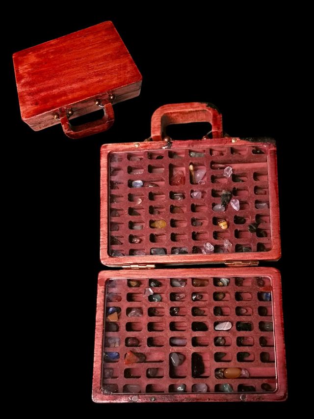 Miniature valise mini pierres