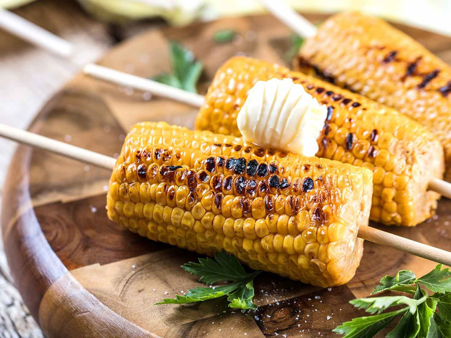 épis de maïs rôti
