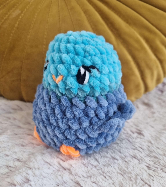 Aigle en peluche 