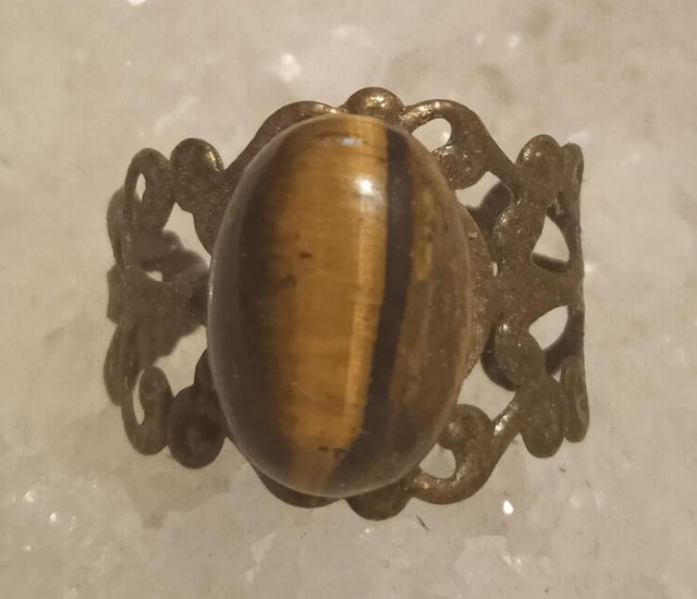 oeil de tigre ( bague baroque bronzée) 