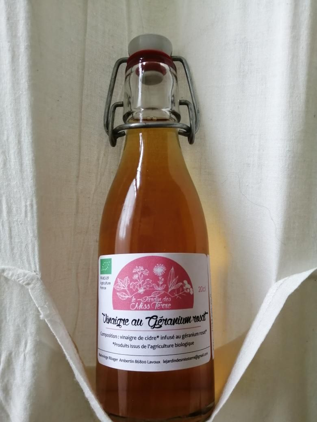 *Vinaigre au géranium rosat
