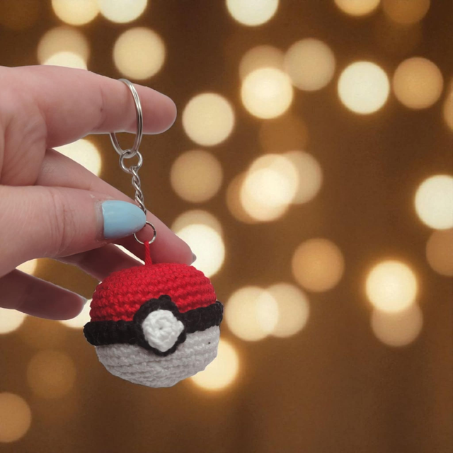 Amigurmis Porte clé "Pokeball"