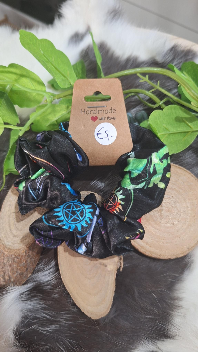 S-007. Demon hunting colorfull