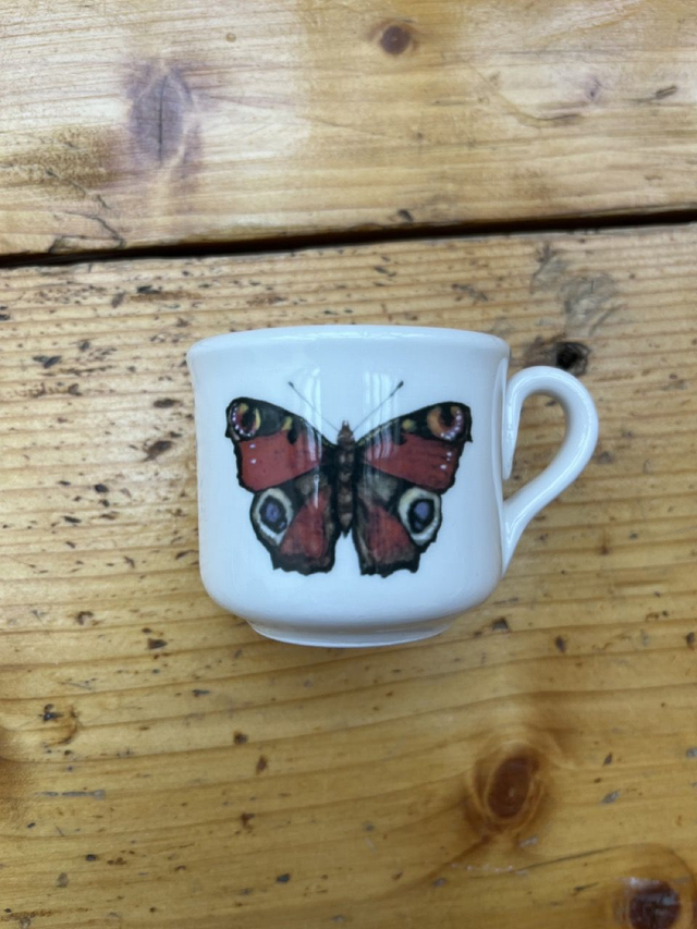 Espresso Tasse mit Henkel - Tagpfauenauge