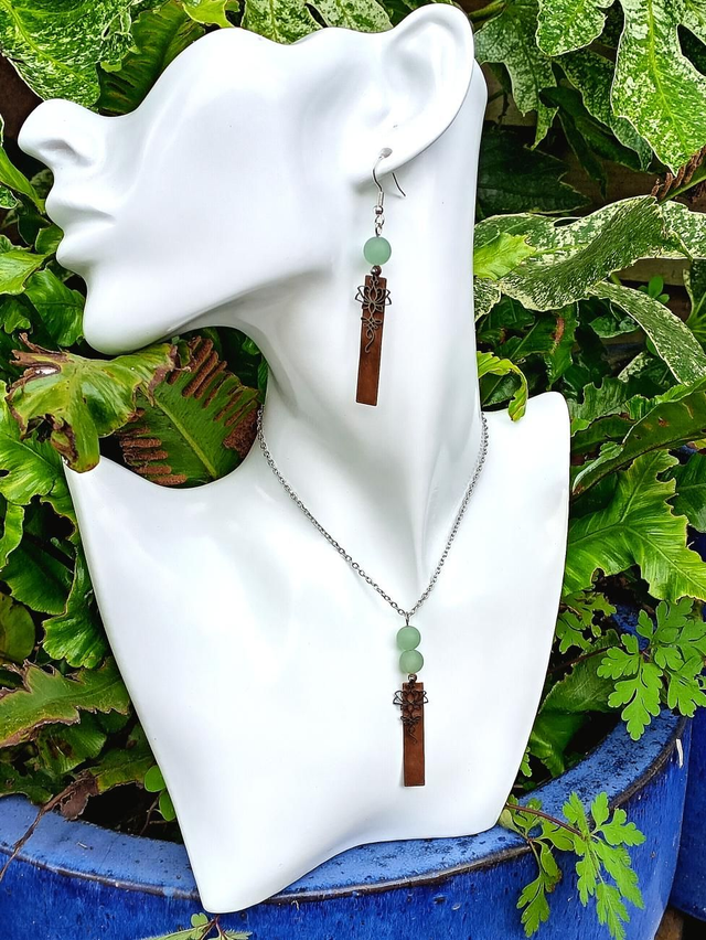 Green Adventurine Earring and Necklace Set