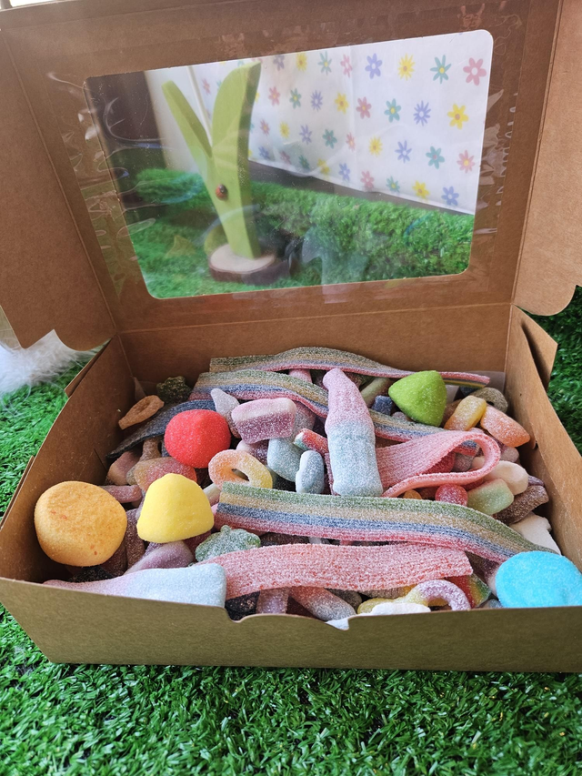 1.2 kg Fully Fizzy Gift Box