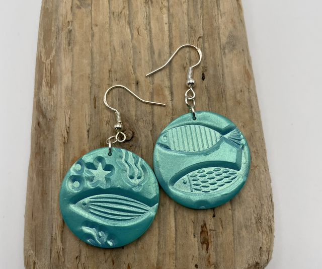 Turquoise shimmer circles