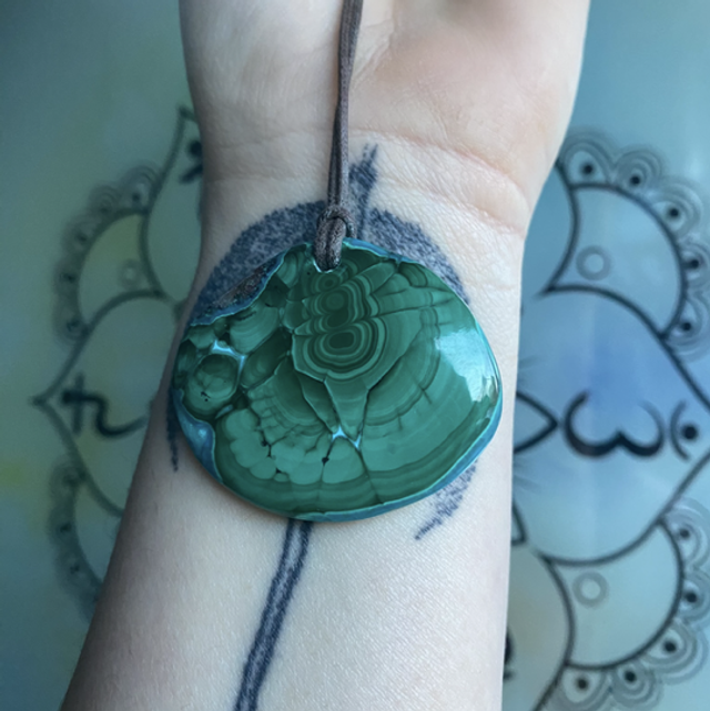 Pendentif en Malachite à Chrysocolle
