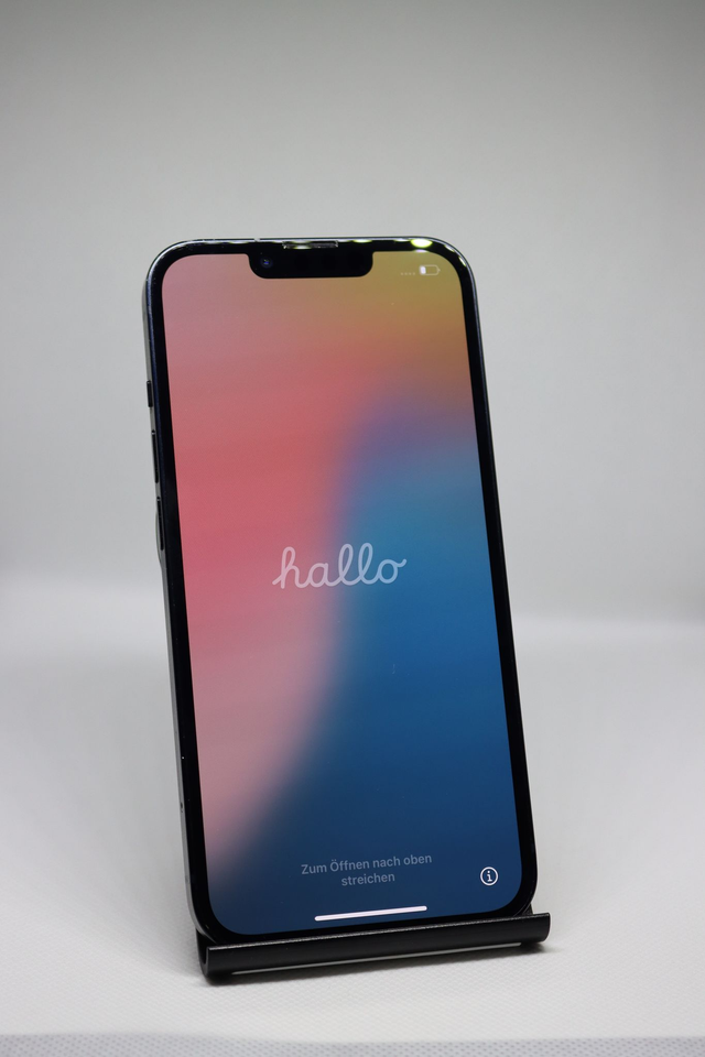 iPhone 13