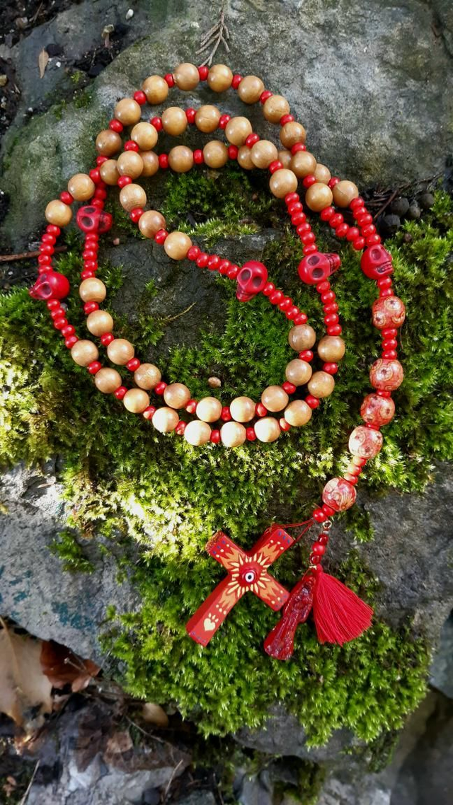 Chapelet Santa Muerte roja