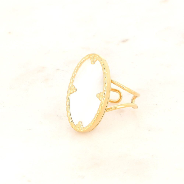 Bague ovale, pierre Nacre Blanche