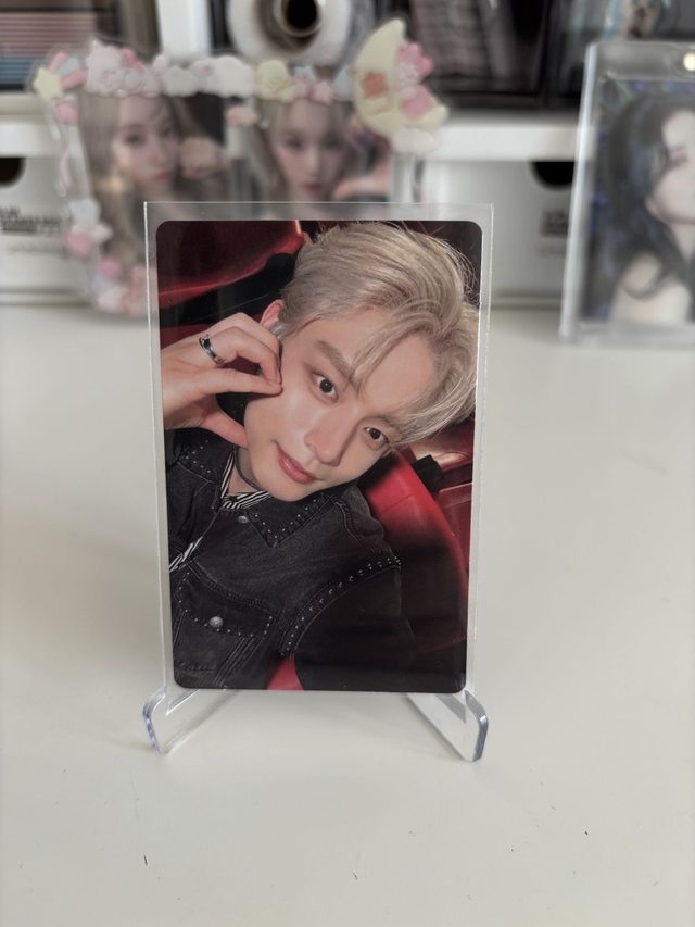 PC OFFICIEL DE JIWOONG DE ZB1  