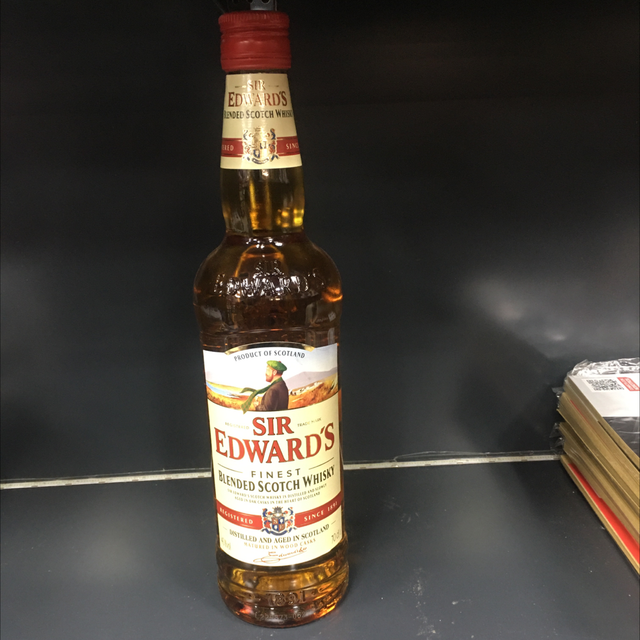 SIR EDWARD’S 70cl